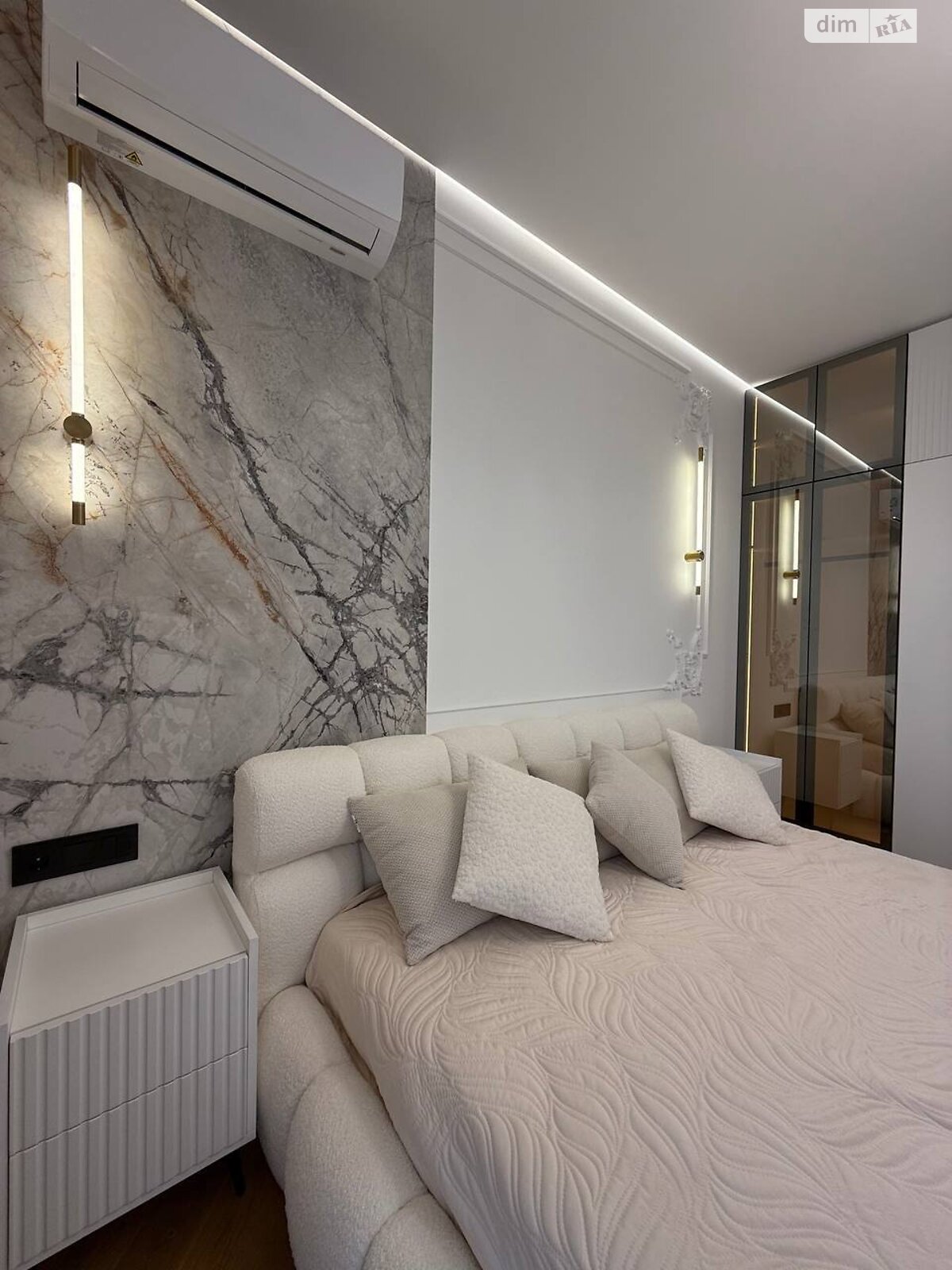 двоповерховий таунхаус, 150 кв. м, цегла. Продаж у Ужгороді фото 1 двоповерховий таунхаус, 150 кв. м, цегла. Продаж у Ужгороді фото 1