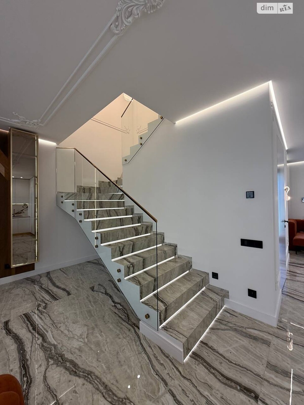 двоповерховий таунхаус, 150 кв. м, цегла. Продаж у Ужгороді фото 1 двоповерховий таунхаус, 150 кв. м, цегла. Продаж у Ужгороді фото 1