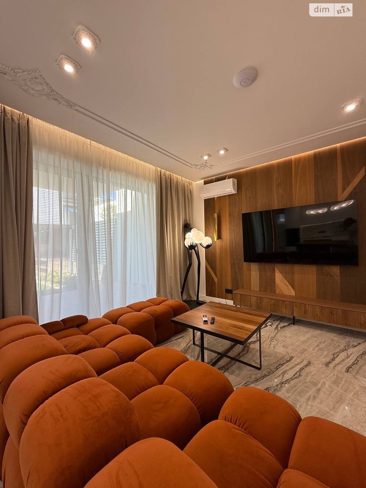 двоповерховий таунхаус, 150 кв. м, цегла. Продаж у Ужгороді фото 1 двоповерховий таунхаус, 150 кв. м, цегла. Продаж у Ужгороді фото 1