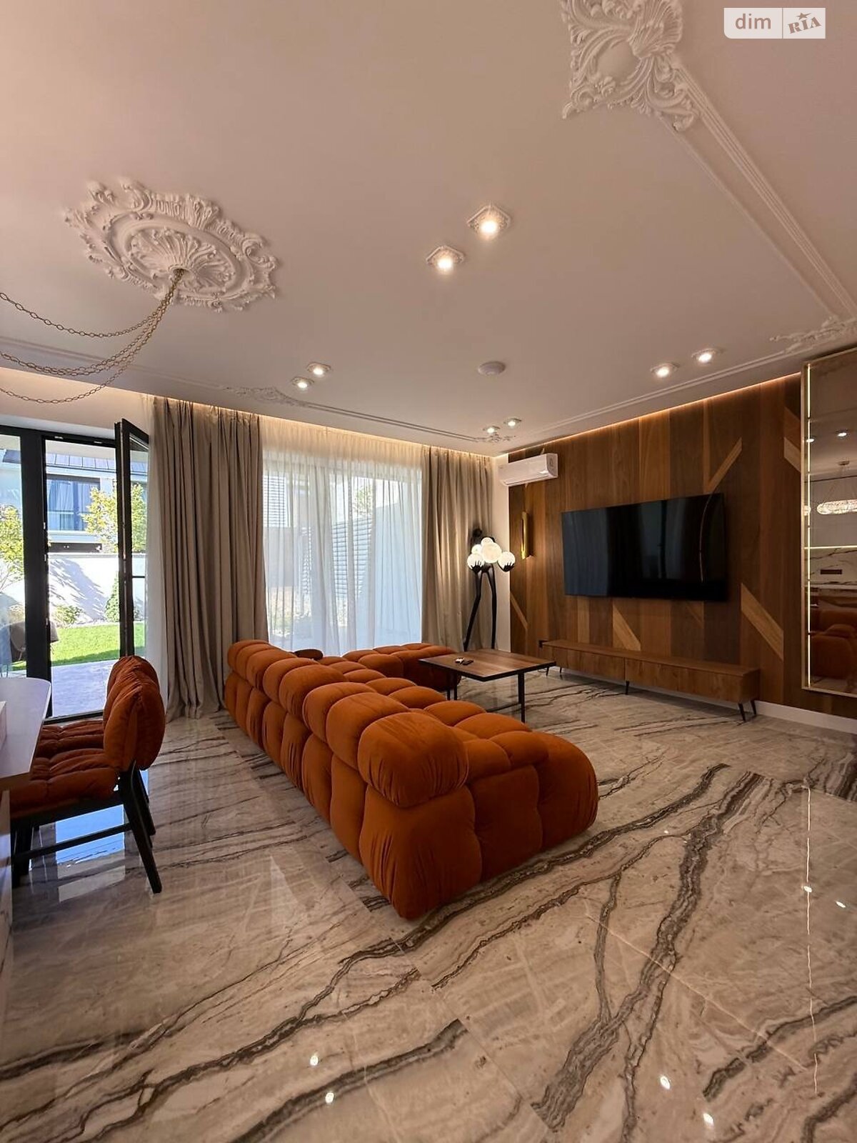 двоповерховий таунхаус, 150 кв. м, цегла. Продаж у Ужгороді фото 1 двоповерховий таунхаус, 150 кв. м, цегла. Продаж у Ужгороді фото 1