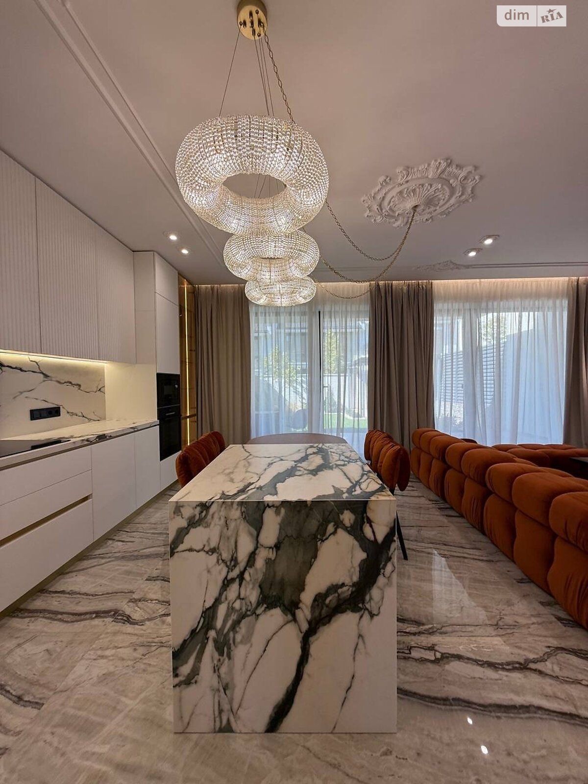 двоповерховий таунхаус, 150 кв. м, цегла. Продаж у Ужгороді фото 1 двоповерховий таунхаус, 150 кв. м, цегла. Продаж у Ужгороді фото 1