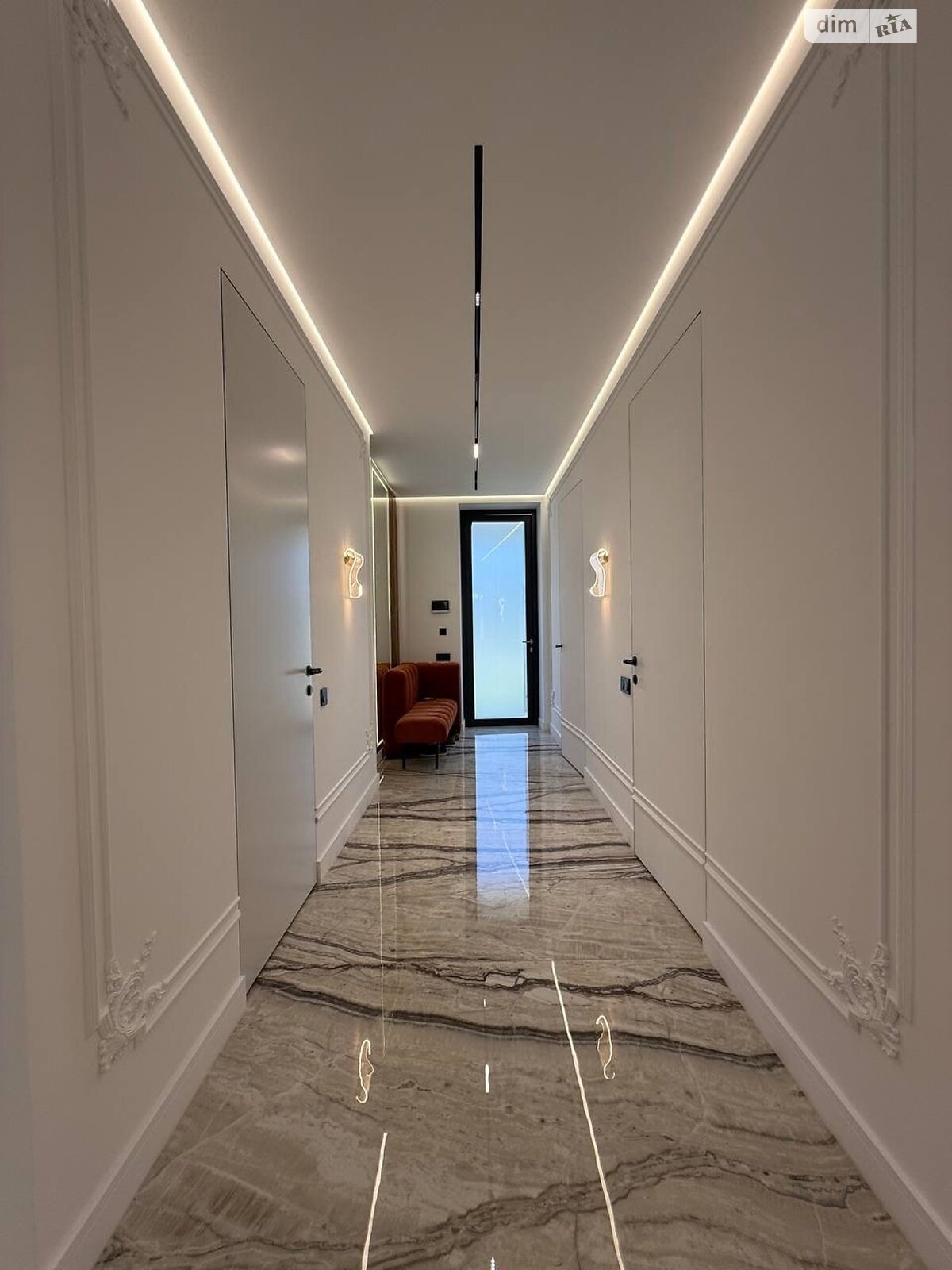 двоповерховий таунхаус, 150 кв. м, цегла. Продаж у Ужгороді фото 1 двоповерховий таунхаус, 150 кв. м, цегла. Продаж у Ужгороді фото 1