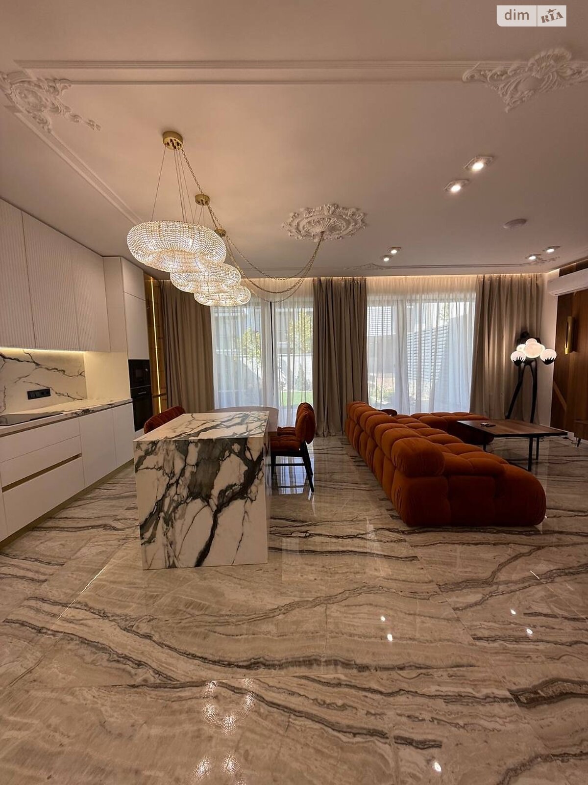 двоповерховий таунхаус, 150 кв. м, цегла. Продаж у Ужгороді фото 1 двоповерховий таунхаус, 150 кв. м, цегла. Продаж у Ужгороді фото 1