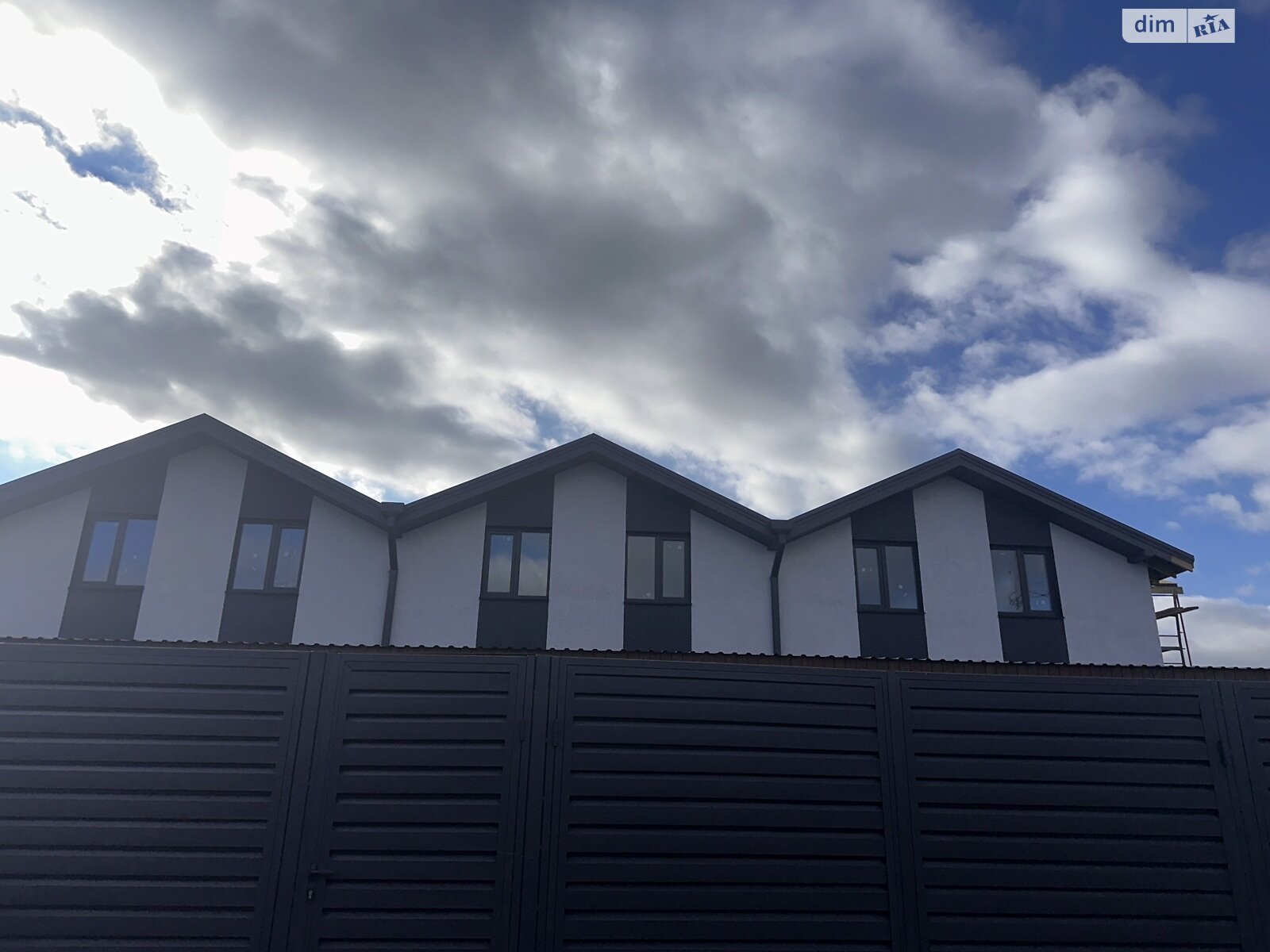 двухэтажный таунхаус, 120 кв. м, кирпич. Продажа в Вапнярке фото 1 двухэтажный таунхаус, 120 кв. м, кирпич. Продажа в Вапнярке фото 1