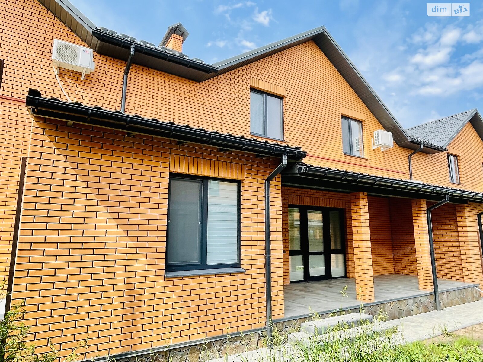 двоповерховий таунхаус, 136 кв. м, цегла. Продаж у Березині фото 1 двоповерховий таунхаус, 136 кв. м, цегла. Продаж у Березині фото 1