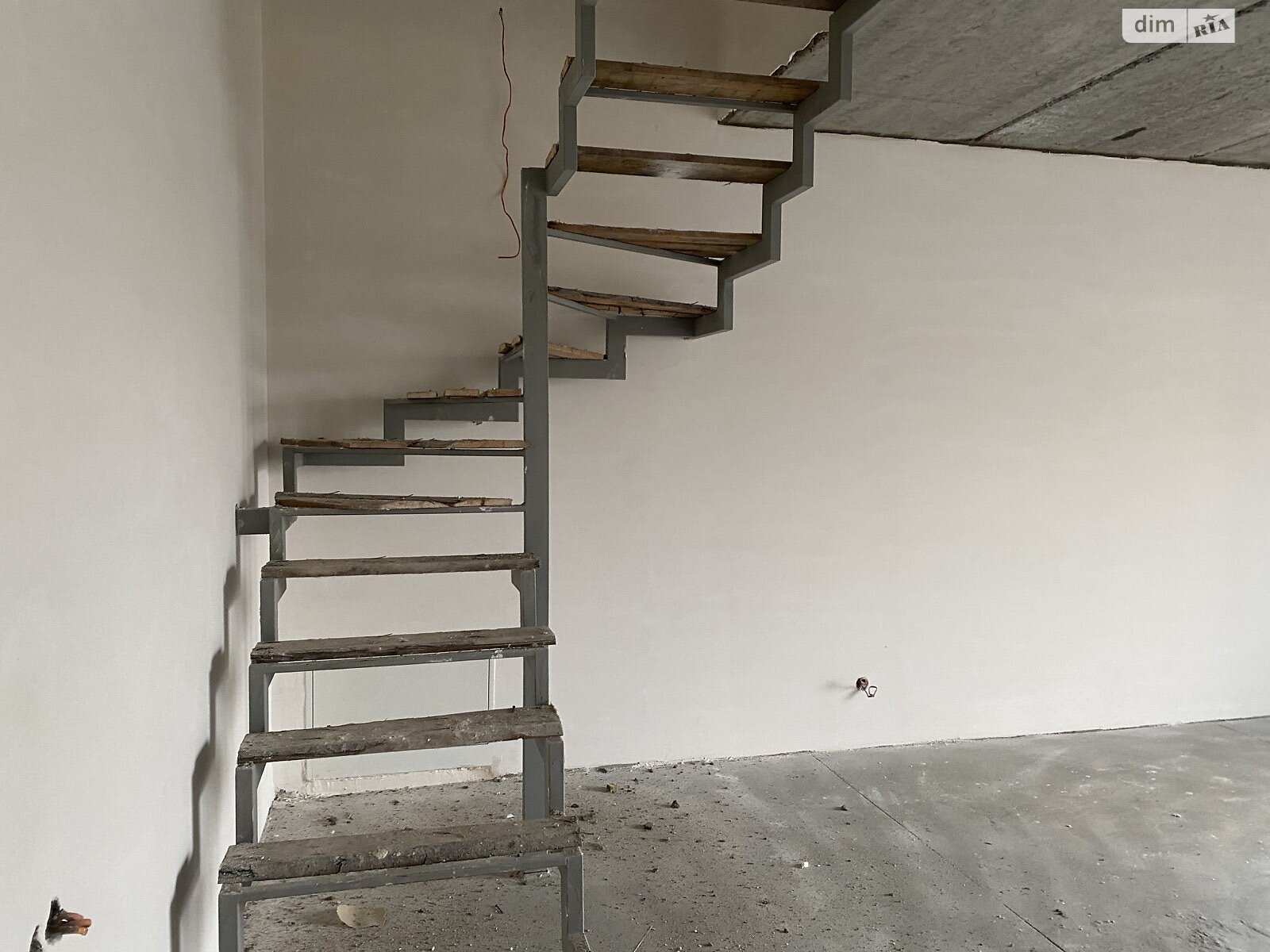 двухэтажный таунхаус, 120 кв. м, кирпич. Продажа в Зарванцах фото 1