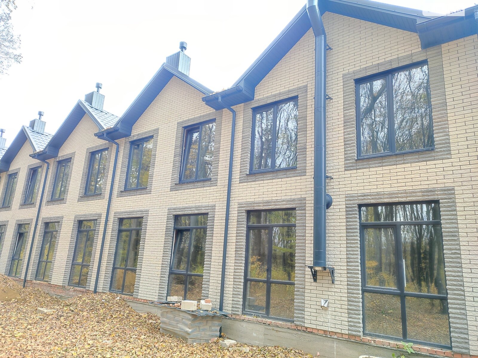 двухэтажный таунхаус, 125 кв. м, кирпич. Продажа в Виннице район Корея фото 1 двухэтажный таунхаус, 125 кв. м, кирпич. Продажа в Виннице район Корея фото 1