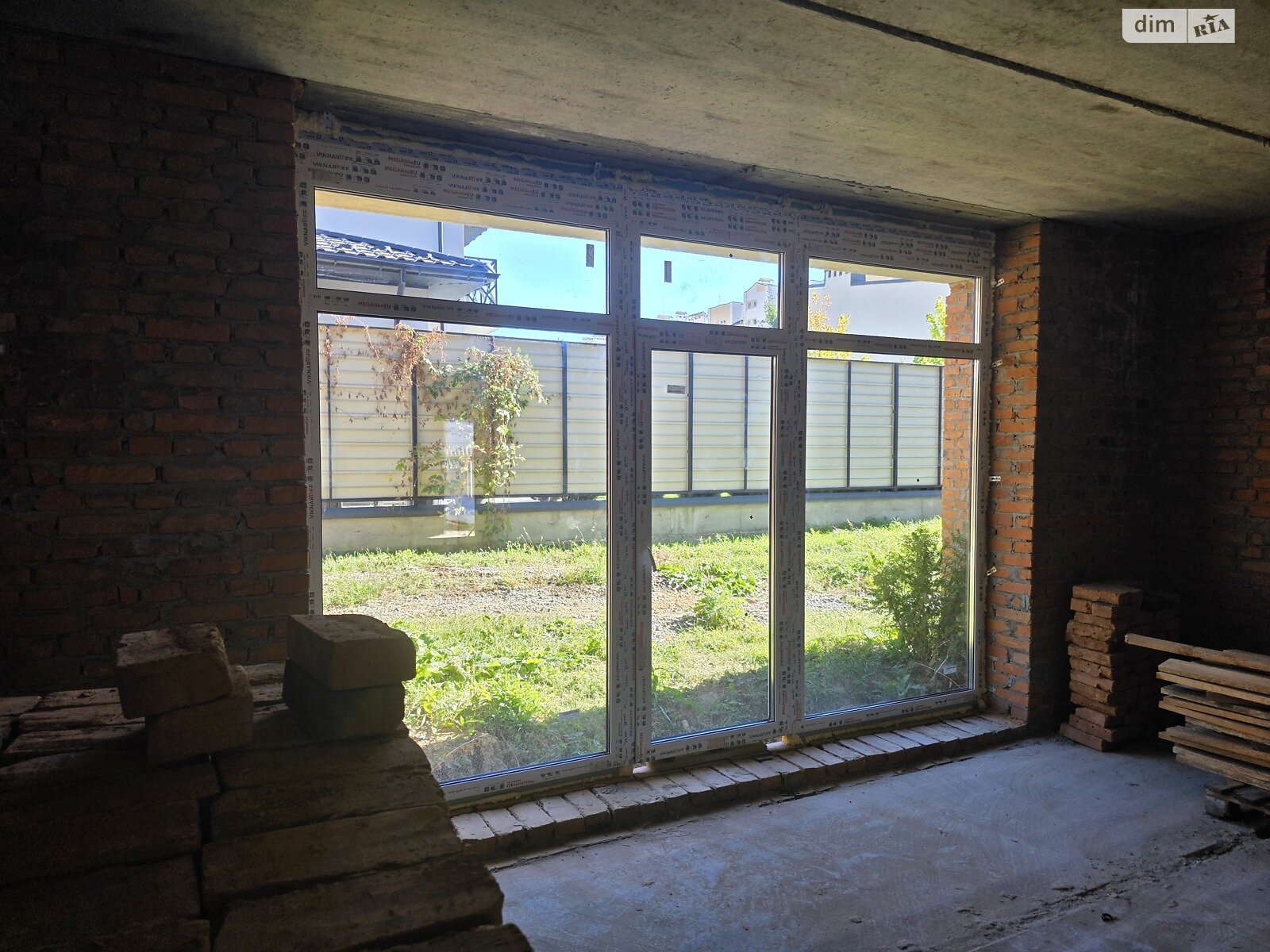 трехэтажный таунхаус, 207 кв. м, кирпич. Продажа в Виннице район Подолье фото 1 трехэтажный таунхаус, 207 кв. м, кирпич. Продажа в Виннице район Подолье фото 1