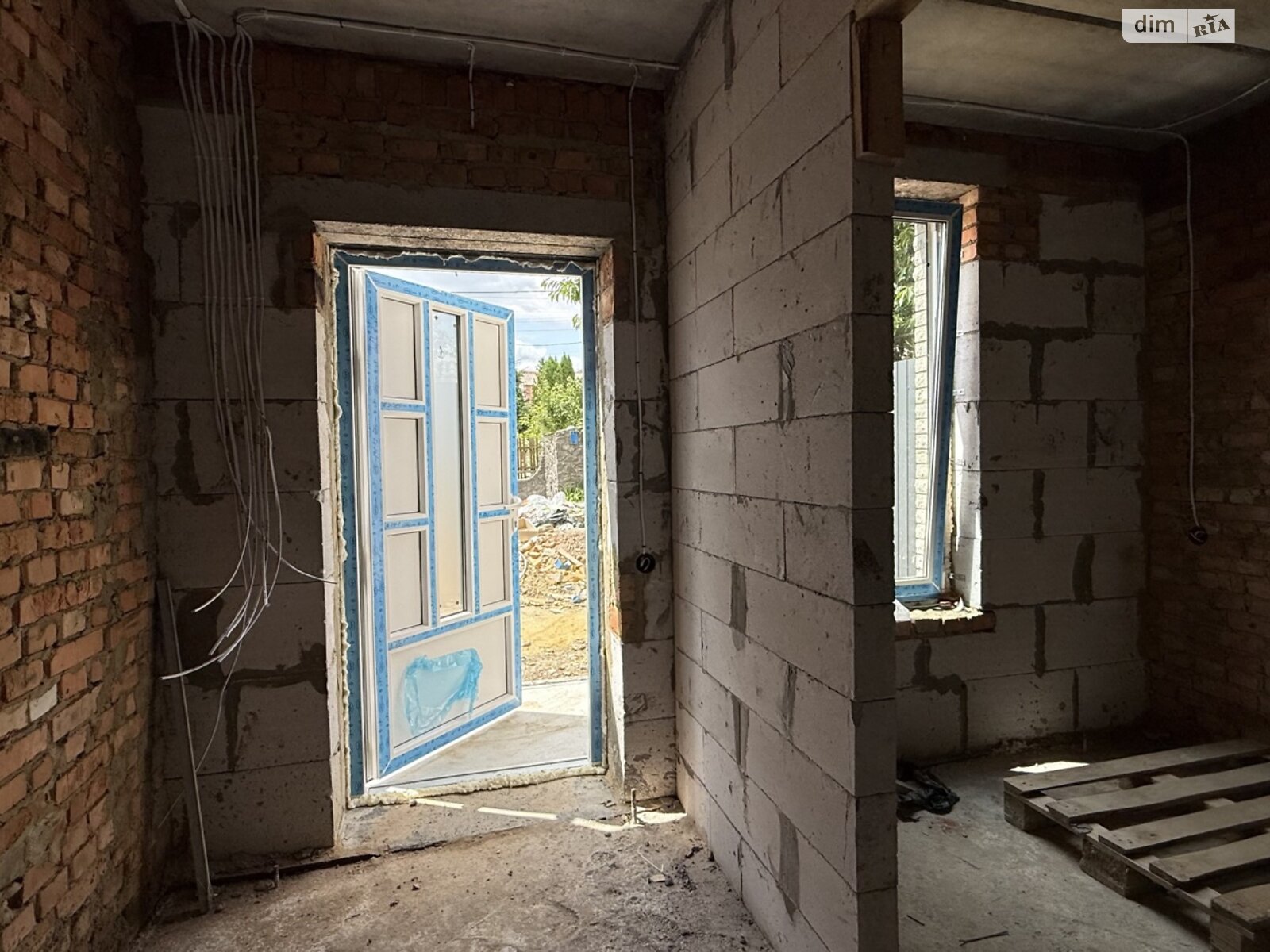 двухэтажный таунхаус, 85 кв. м, кирпич. Продажа в Виннице район Старый город фото 1 двухэтажный таунхаус, 85 кв. м, кирпич. Продажа в Виннице район Старый город фото 1