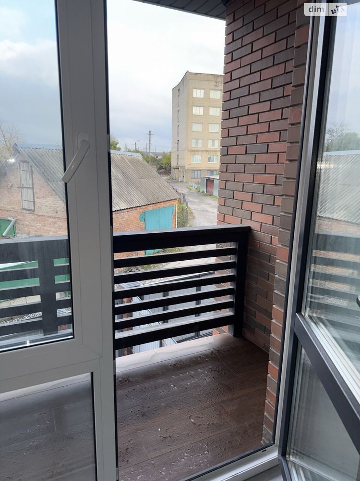 двухэтажный таунхаус, 90 кв. м, кирпич. Продажа в Виннице район Старый город фото 1 двухэтажный таунхаус, 90 кв. м, кирпич. Продажа в Виннице район Старый город фото 1