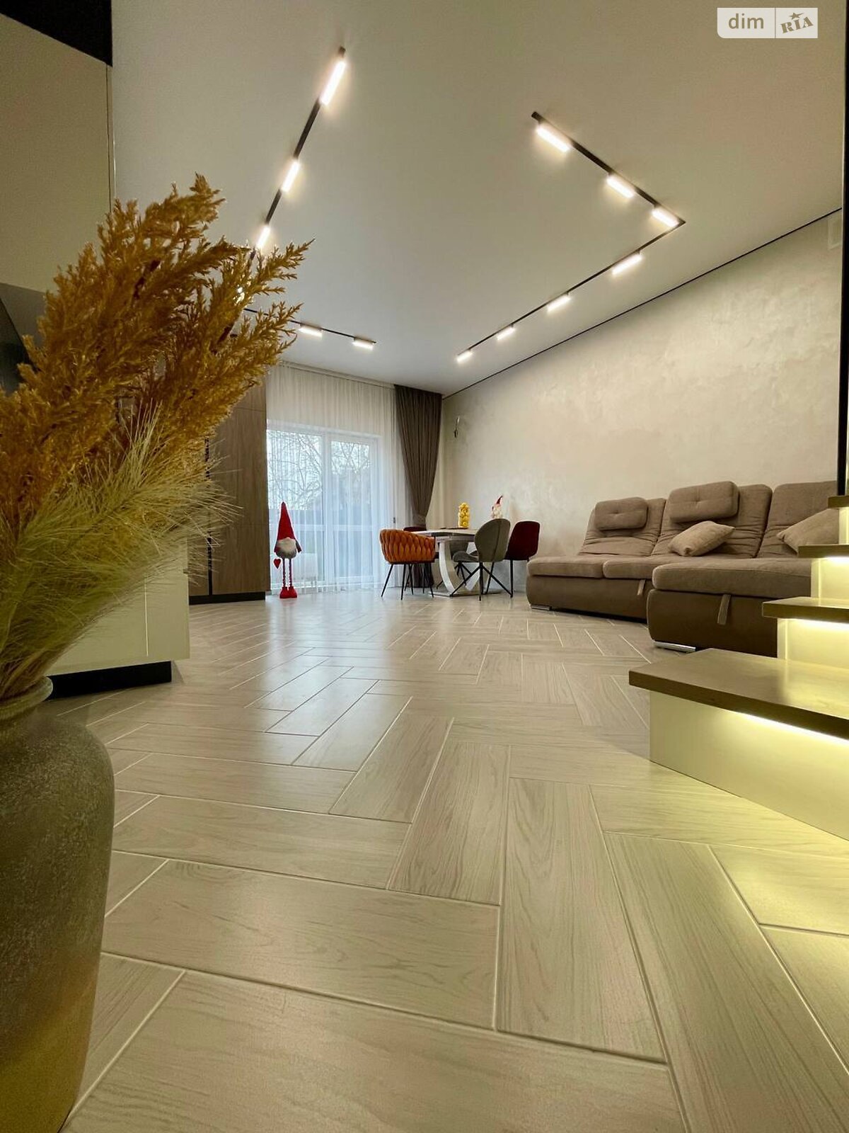 двухэтажный таунхаус, 115 кв. м, кирпич. Продажа в Зарванцах фото 1