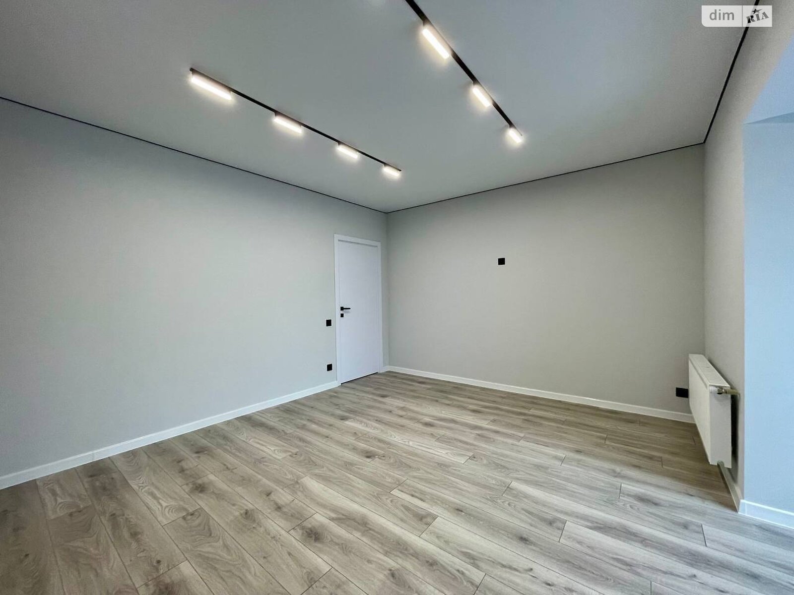 двухэтажный таунхаус, 115 кв. м, кирпич. Продажа в Зарванцах фото 1