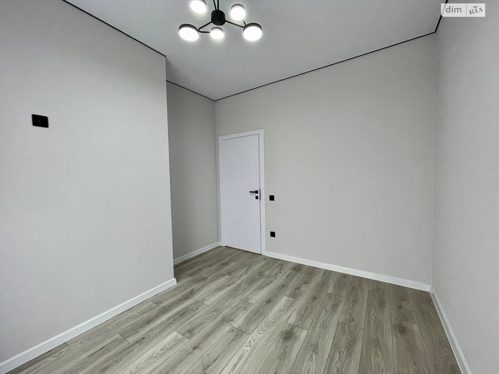 двухэтажный таунхаус, 115 кв. м, кирпич. Продажа в Зарванцах фото 1