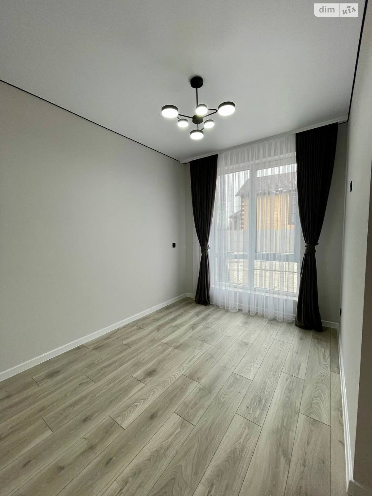 двухэтажный таунхаус, 115 кв. м, кирпич. Продажа в Зарванцах фото 1