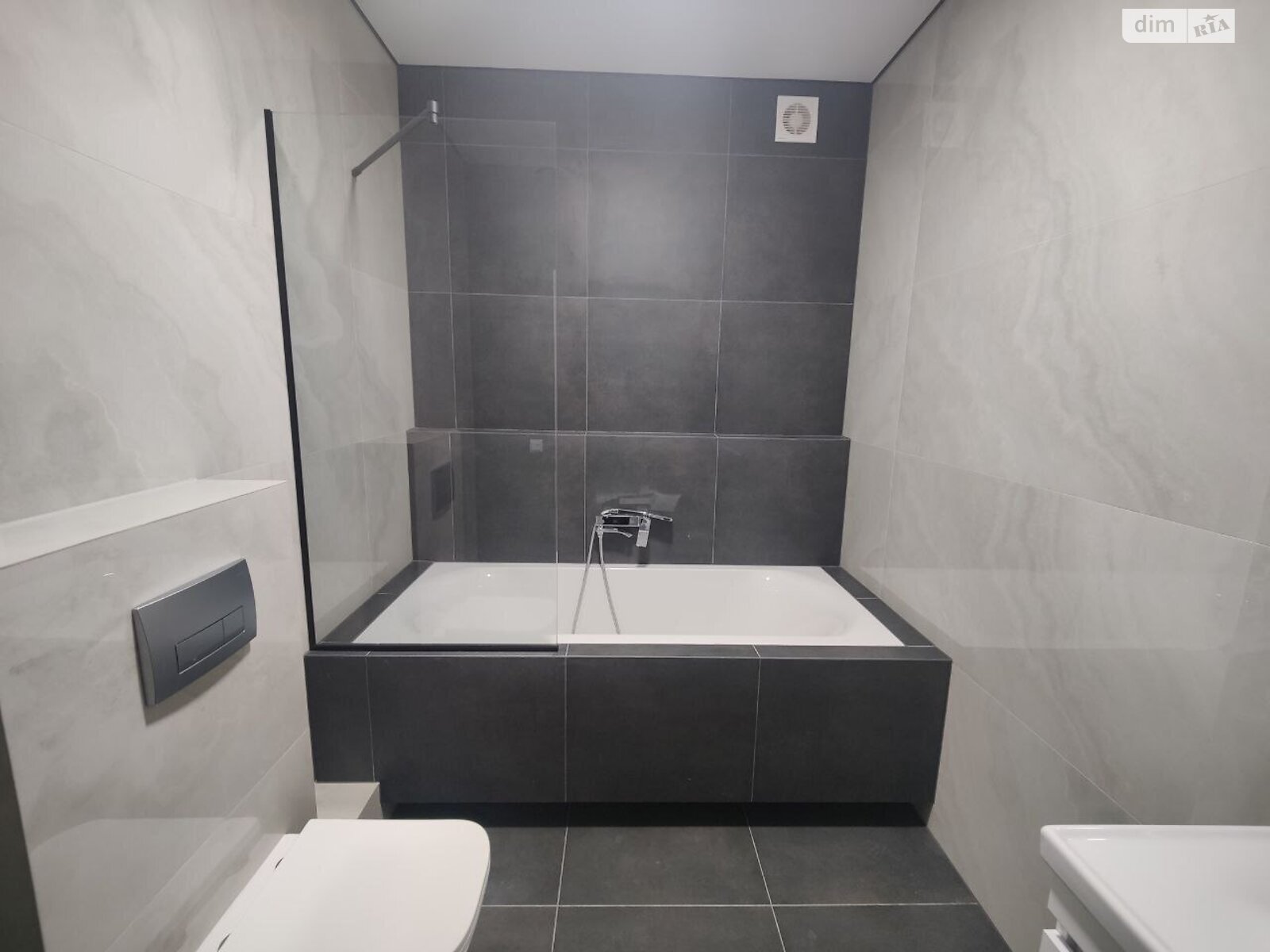 двухэтажный таунхаус, 115 кв. м, кирпич. Продажа в Зарванцах фото 1