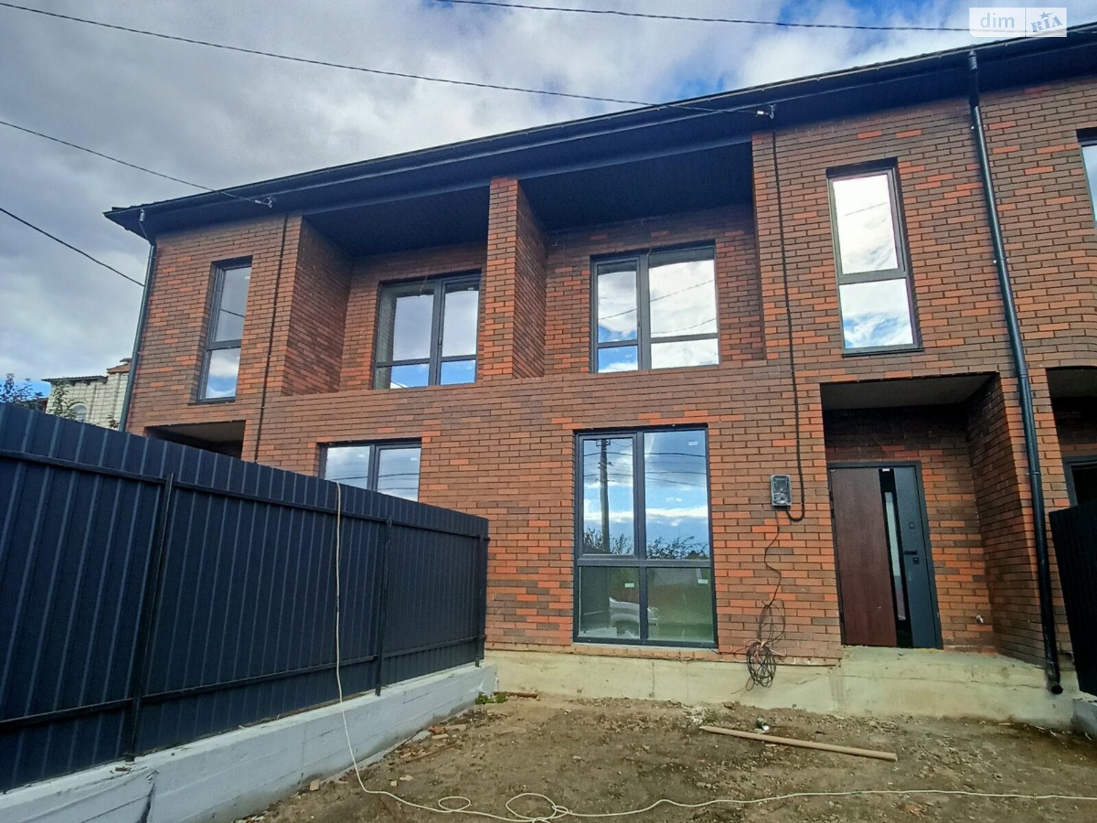 двухэтажный таунхаус, 120 кв. м, кирпич. Продажа в Винницких Хуторах фото 1