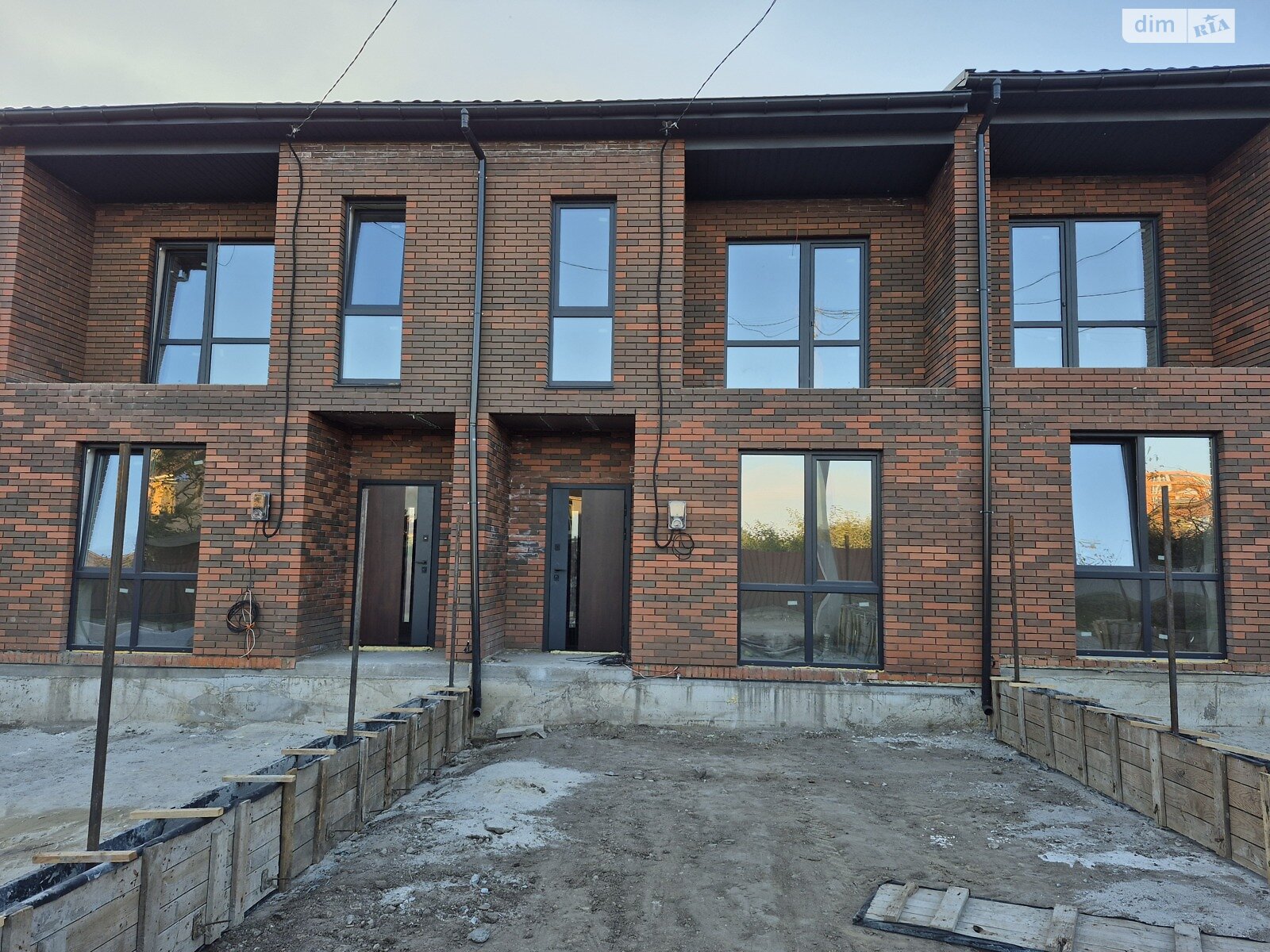 двухэтажный таунхаус, 120 кв. м, кирпич. Продажа в Винницких Хуторах фото 1 двухэтажный таунхаус, 120 кв. м, кирпич. Продажа в Винницких Хуторах фото 1