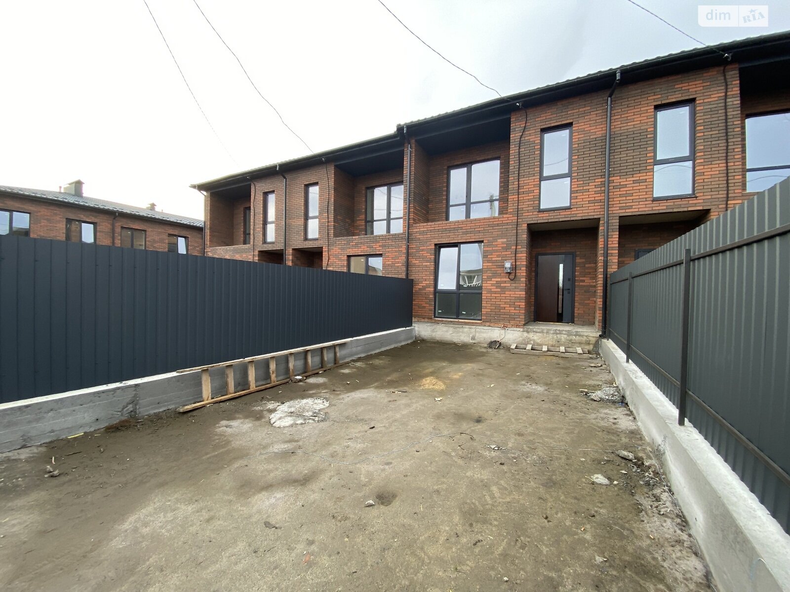 двухэтажный таунхаус, 120 кв. м, кирпич. Продажа в Винницких Хуторах фото 1