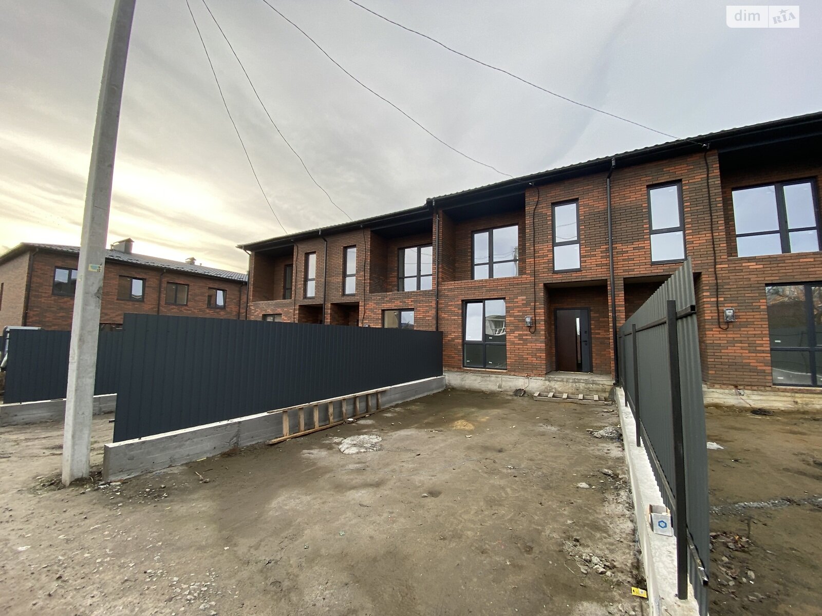 двухэтажный таунхаус, 120 кв. м, кирпич. Продажа в Винницких Хуторах фото 1