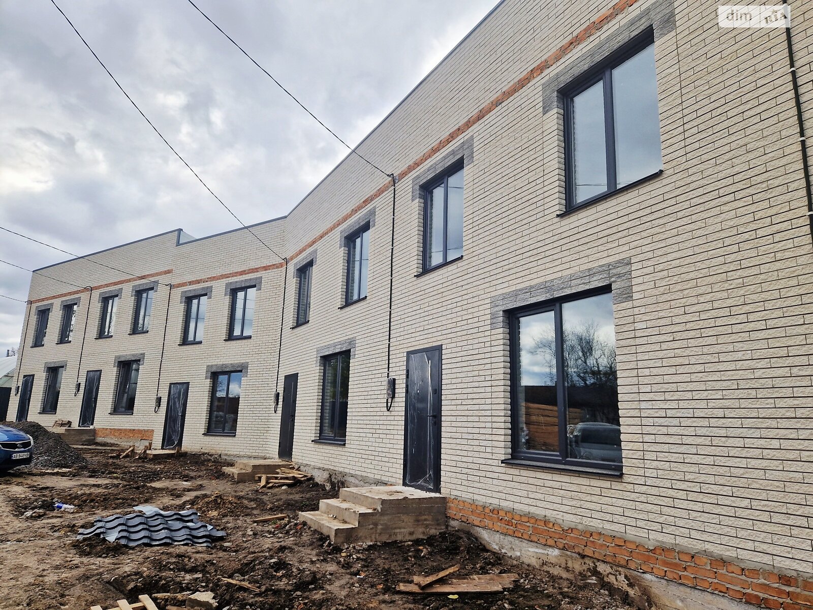 двухэтажный таунхаус, 90 кв. м, кирпич. Продажа в Винницких Хуторах фото 1 двухэтажный таунхаус, 90 кв. м, кирпич. Продажа в Винницких Хуторах фото 1