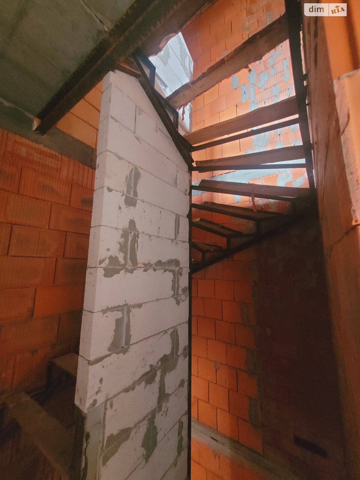 трехэтажный таунхаус, 96.2 кв. м, кирпич. Продажа в Вишневом фото 1 трехэтажный таунхаус, 96.2 кв. м, кирпич. Продажа в Вишневом фото 1