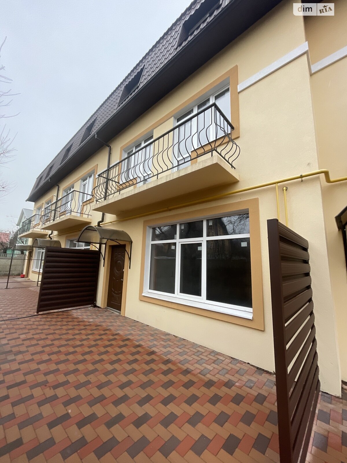 триповерховий таунхаус, 98 кв. м, цегла. Продаж у Вишневому фото 1