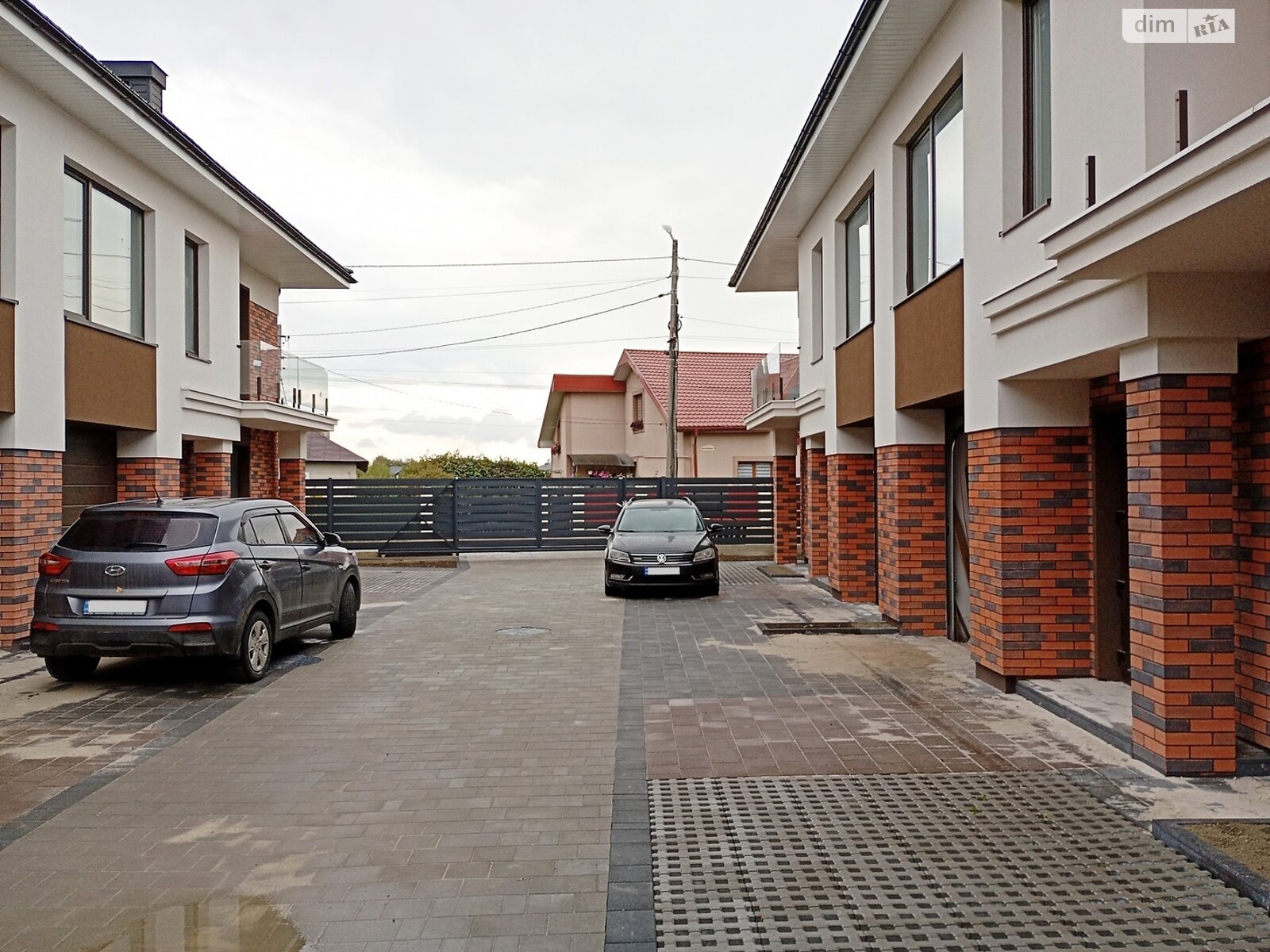 двоповерховий таунхаус, 138 кв. м, кирпич. Продаж у Вовчинцю фото 1 двоповерховий таунхаус, 138 кв. м, кирпич. Продаж у Вовчинцю фото 1