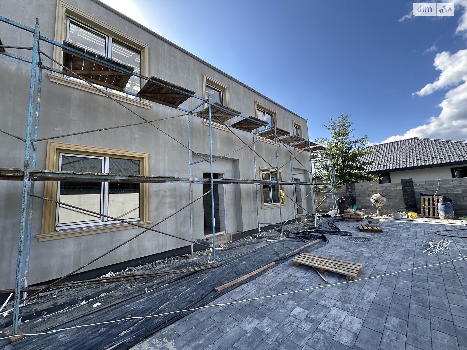 двухэтажный таунхаус, 106 кв. м, пеноблок. Продажа в Ворзеле фото 1