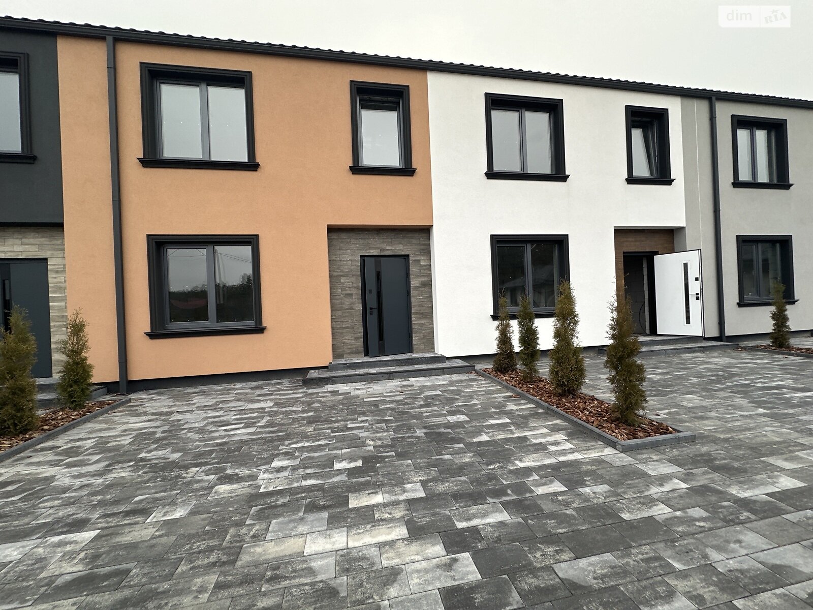 двухэтажный таунхаус, 105 кв. м, пеноблок. Продажа в Ворзеле фото 1 двухэтажный таунхаус, 105 кв. м, пеноблок. Продажа в Ворзеле фото 1