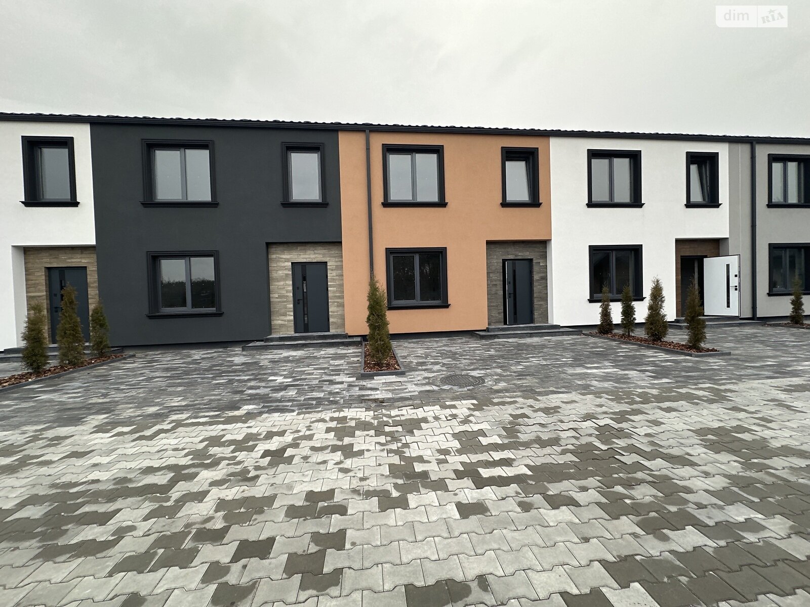 двухэтажный таунхаус, 105 кв. м, пеноблок. Продажа в Ворзеле фото 1 двухэтажный таунхаус, 105 кв. м, пеноблок. Продажа в Ворзеле фото 1