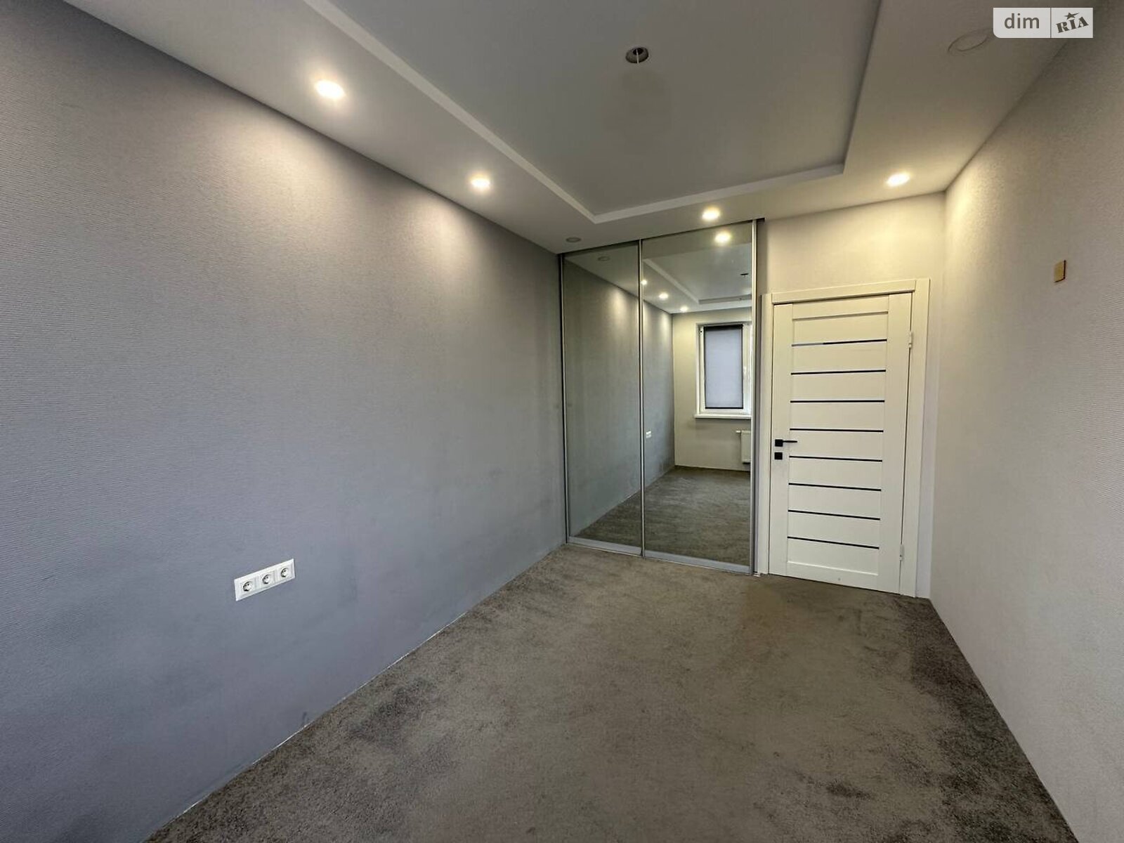 трехэтажный таунхаус, 198.9 кв. м, кирпич. Продажа в Ворзеле фото 1