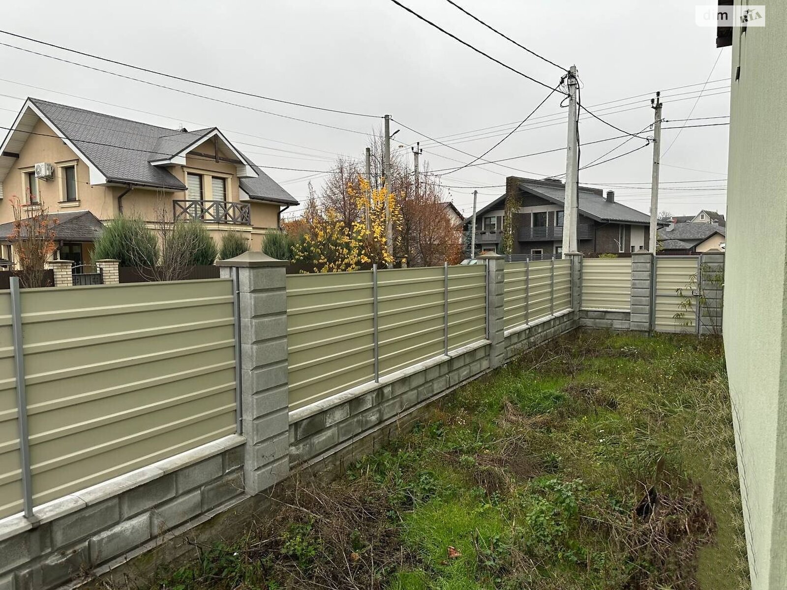 трехэтажный таунхаус, 198.9 кв. м, кирпич. Продажа в Ворзеле фото 1