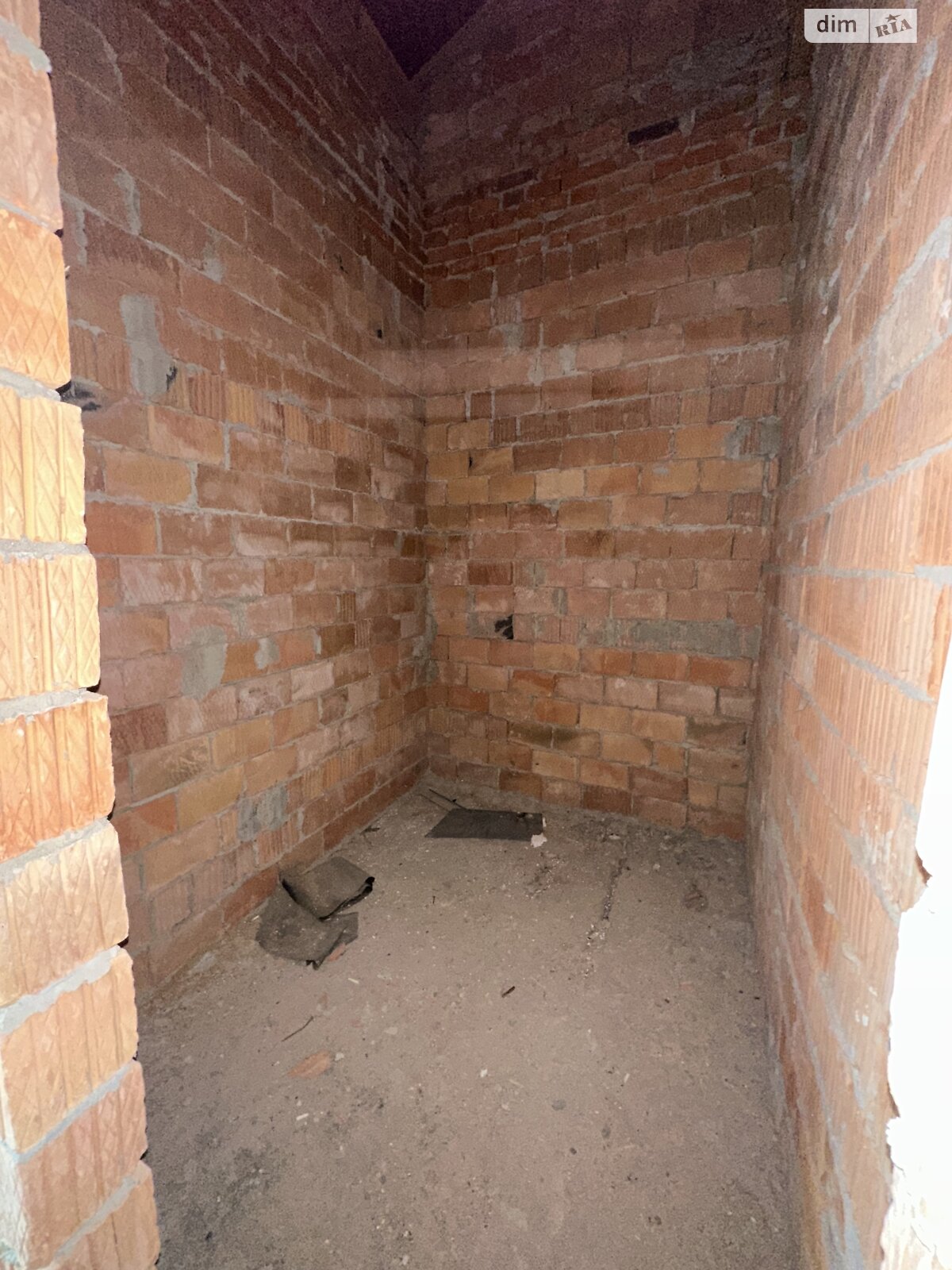 двухэтажный таунхаус, 86 кв. м, кирпич. Продажа в Ворзеле фото 1