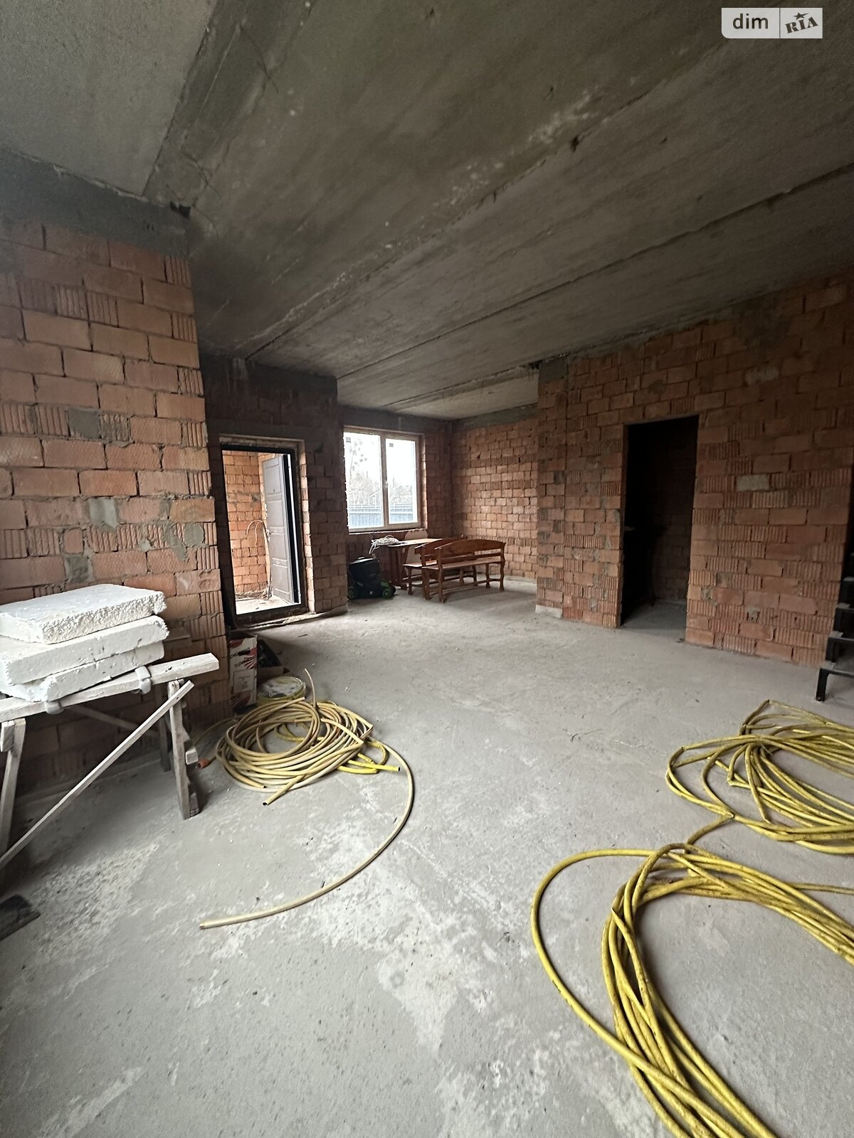 двухэтажный таунхаус, 80 кв. м, кирпич. Продажа в Ворзеле фото 1