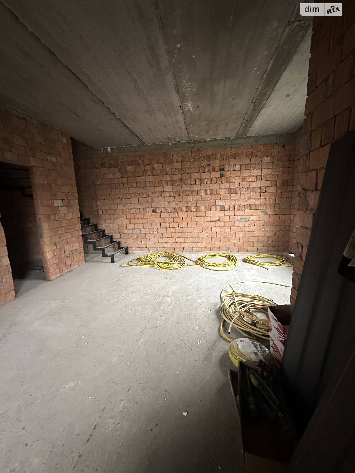 двухэтажный таунхаус, 80 кв. м, кирпич. Продажа в Ворзеле фото 1