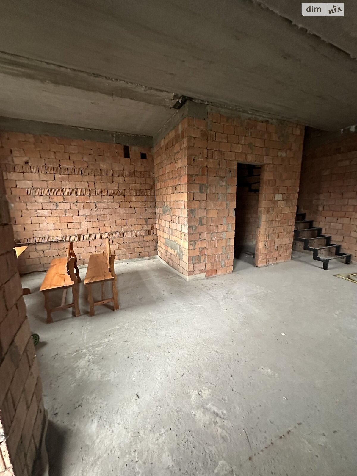 двухэтажный таунхаус, 80 кв. м, кирпич. Продажа в Ворзеле фото 1