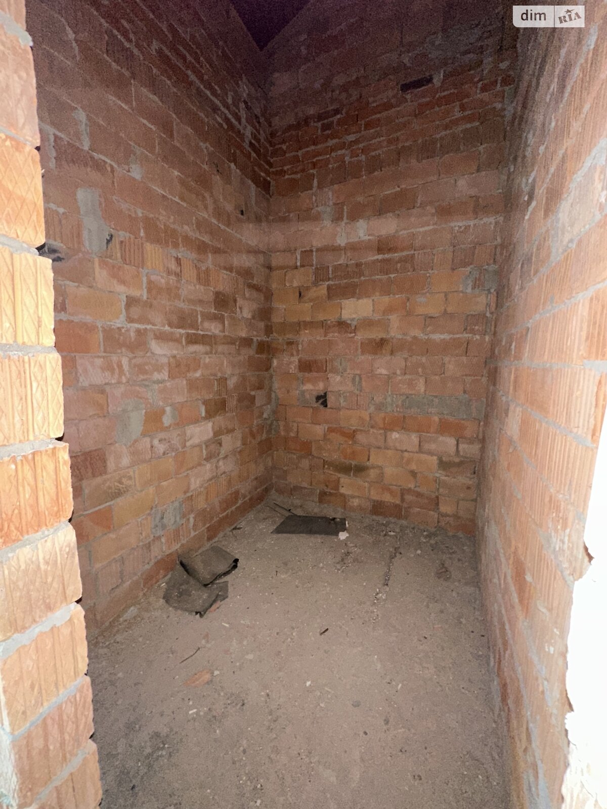 двухэтажный таунхаус, 80 кв. м, кирпич. Продажа в Ворзеле фото 1