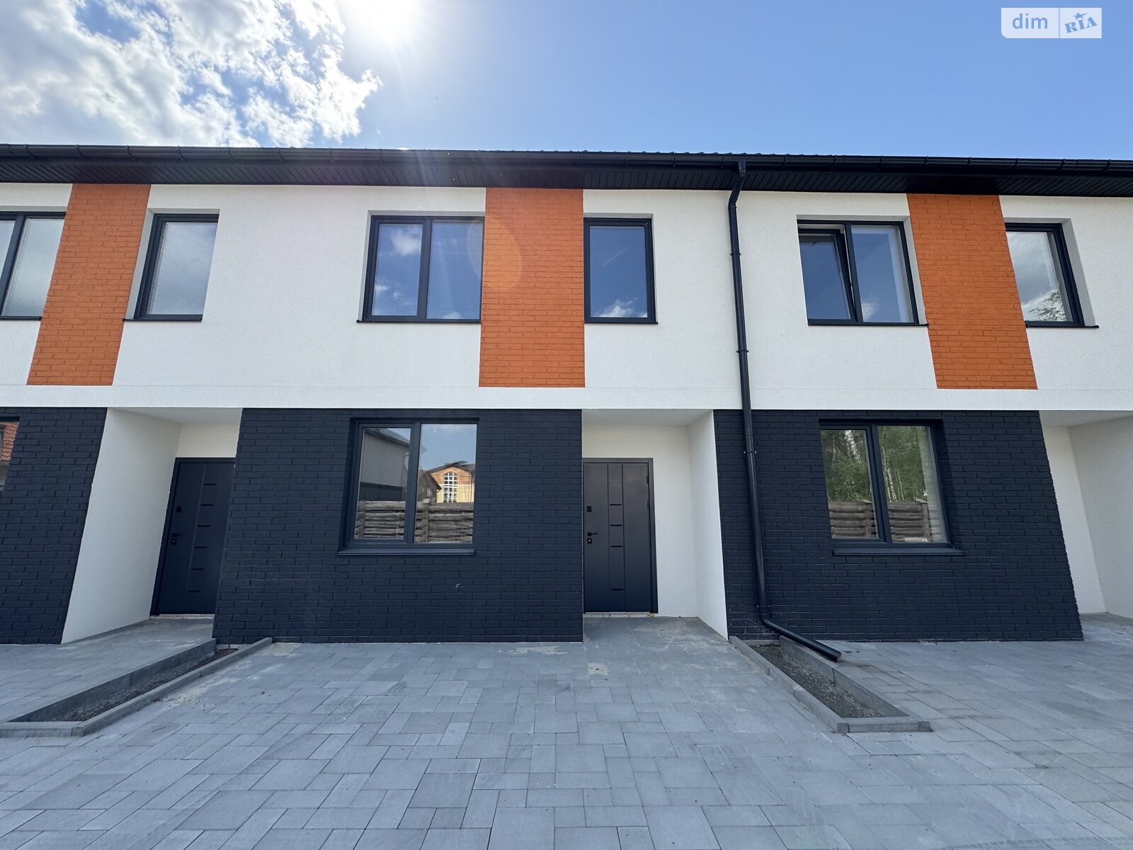 двухэтажный таунхаус, 103 кв. м, газобетон. Продажа в Ворзеле фото 1 двухэтажный таунхаус, 103 кв. м, газобетон. Продажа в Ворзеле фото 1