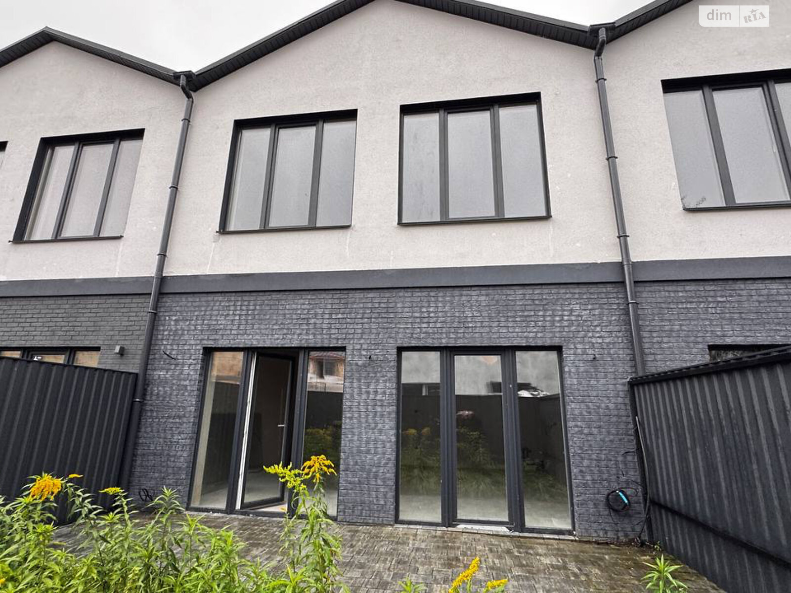 двухэтажный таунхаус, 124.8 кв. м, пеноблок. Продажа в Ворзеле фото 1 двухэтажный таунхаус, 124.8 кв. м, пеноблок. Продажа в Ворзеле фото 1