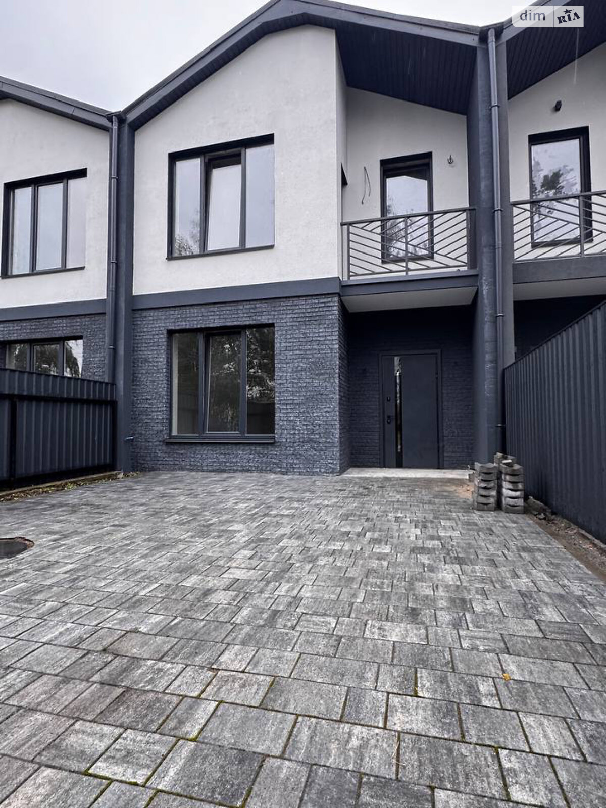 двухэтажный таунхаус, 124.8 кв. м, пеноблок. Продажа в Ворзеле фото 1 двухэтажный таунхаус, 124.8 кв. м, пеноблок. Продажа в Ворзеле фото 1