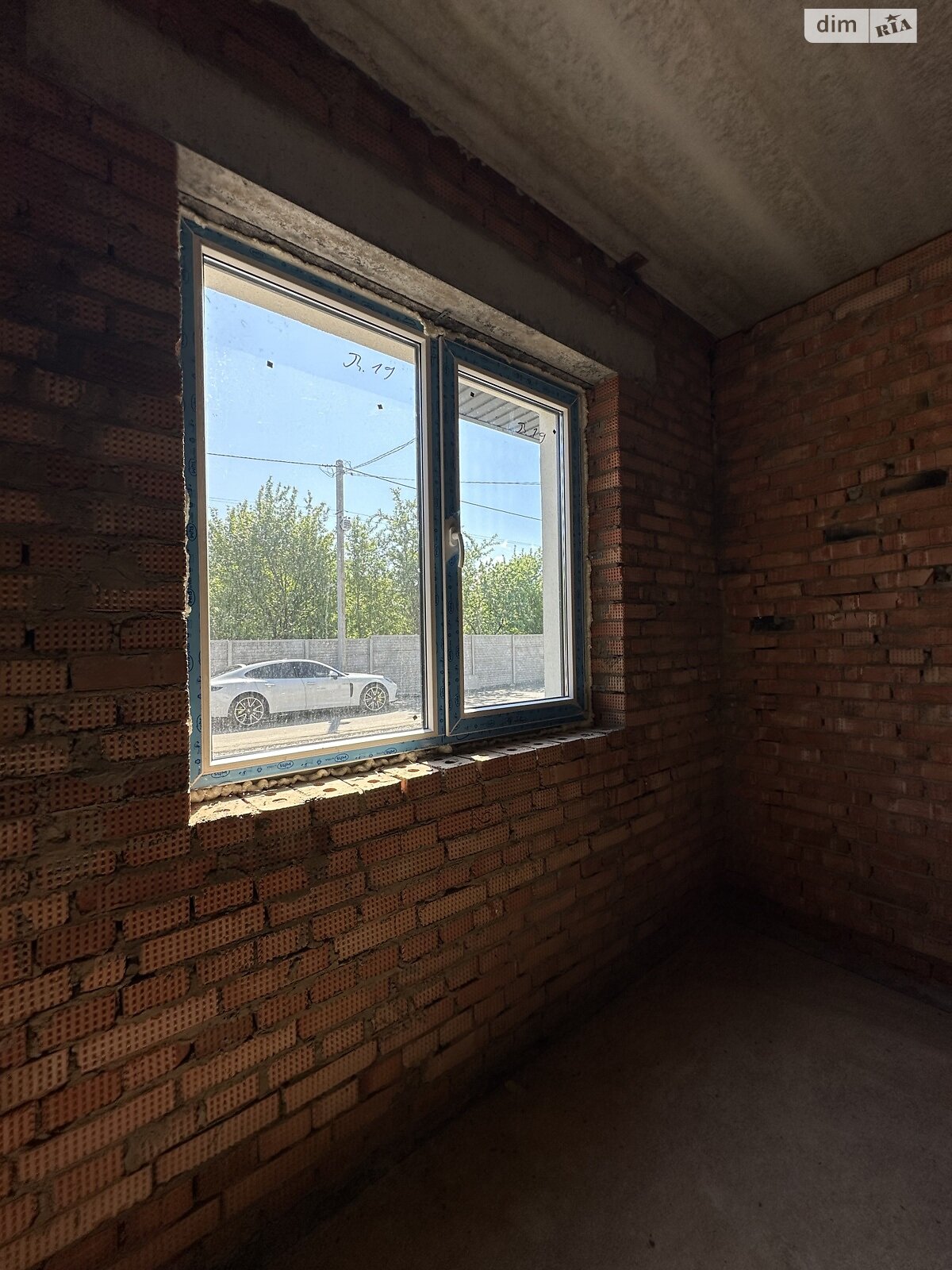 двухэтажный таунхаус, 90 кв. м, кирпич. Продажа в Якушинцах фото 1 двухэтажный таунхаус, 90 кв. м, кирпич. Продажа в Якушинцах фото 1