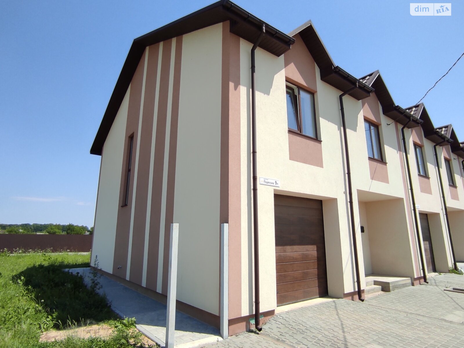двоповерховий таунхаус, 160 кв. м, цегла. Продаж у Якушинцях фото 1 двоповерховий таунхаус, 160 кв. м, цегла. Продаж у Якушинцях фото 1