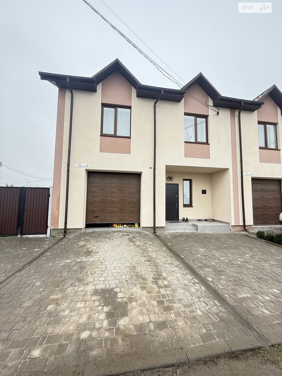 двоповерховий таунхаус, 160 кв. м, цегла. Продаж у Якушинцях фото 1