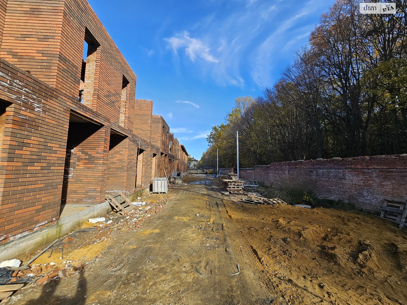 двоповерховий таунхаус, 120 кв. м, кирпич. Продаж у Зарванцях фото 1 двоповерховий таунхаус, 120 кв. м, кирпич. Продаж у Зарванцях фото 1