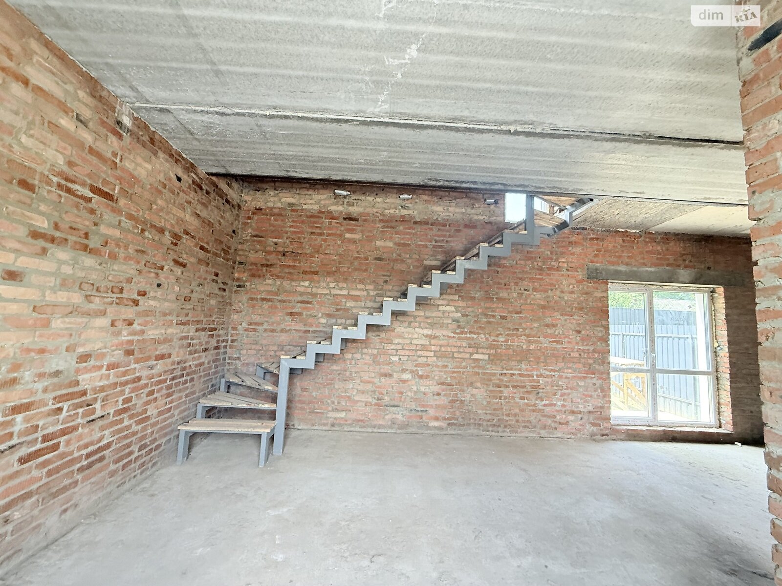 двухэтажный таунхаус, 82 кв. м, кирпич. Продажа в Зарванцах фото 1 двухэтажный таунхаус, 82 кв. м, кирпич. Продажа в Зарванцах фото 1