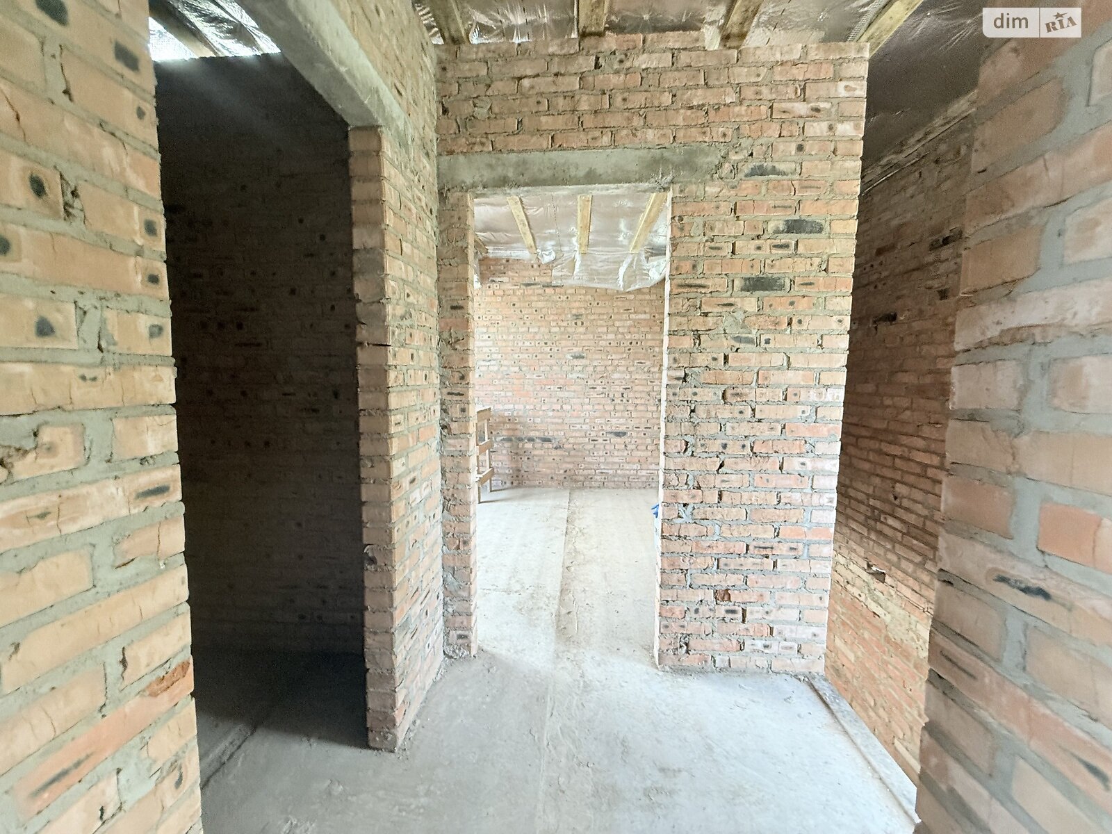 двухэтажный таунхаус, 82 кв. м, кирпич. Продажа в Зарванцах фото 1 двухэтажный таунхаус, 82 кв. м, кирпич. Продажа в Зарванцах фото 1