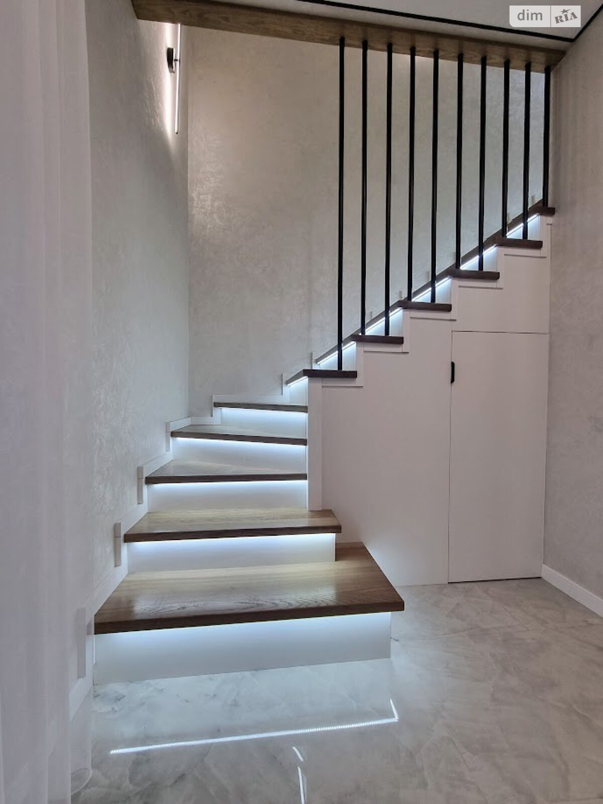 двоповерховий таунхаус, 75 кв. м, цегла. Продаж у Зарванцях фото 1 двоповерховий таунхаус, 75 кв. м, цегла. Продаж у Зарванцях фото 1