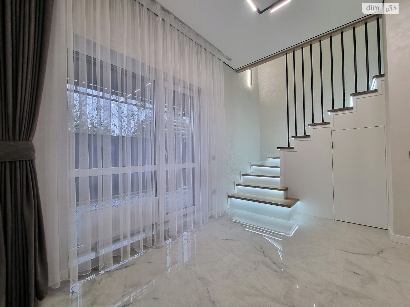 двоповерховий таунхаус, 75 кв. м, цегла. Продаж у Зарванцях фото 1 двоповерховий таунхаус, 75 кв. м, цегла. Продаж у Зарванцях фото 1