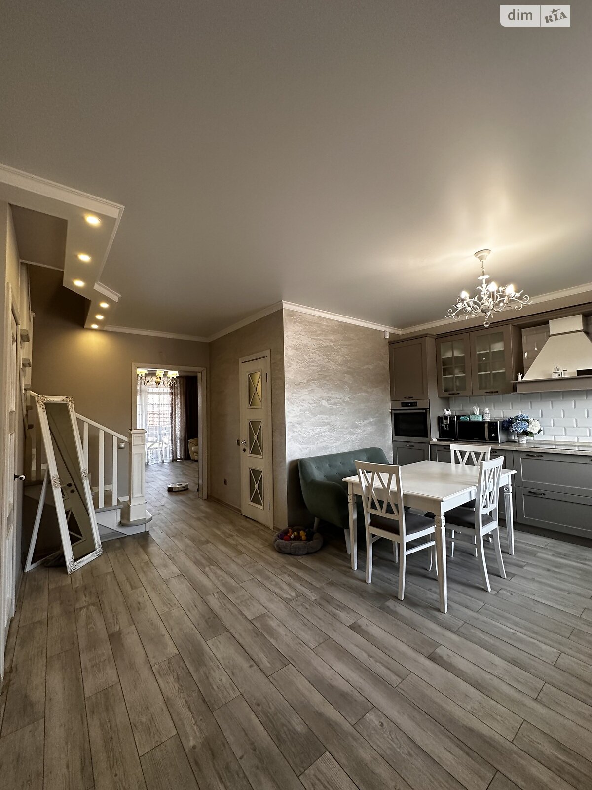 двухэтажный таунхаус, 116.2 кв. м, кирпич. Продажа в Зарванцах фото 1 двухэтажный таунхаус, 116.2 кв. м, кирпич. Продажа в Зарванцах фото 1
