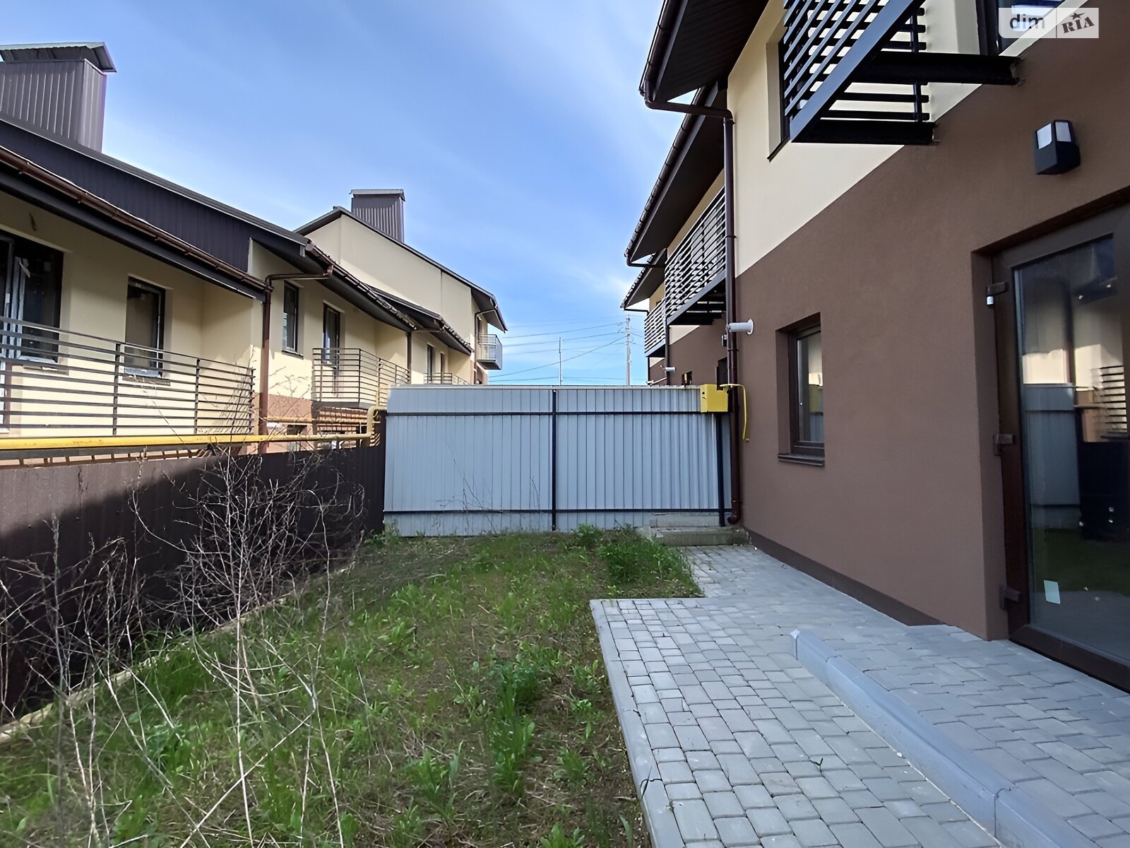 двоповерховий таунхаус, 102.6 кв. м, цегла. Продаж у Зарванцях фото 1 двоповерховий таунхаус, 102.6 кв. м, цегла. Продаж у Зарванцях фото 1